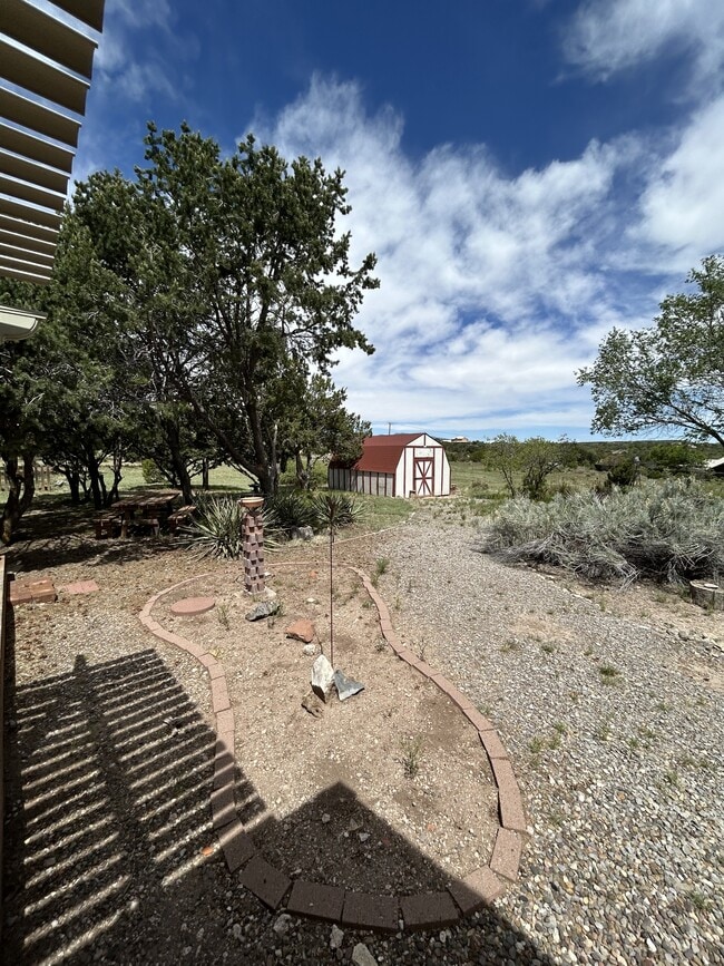 Building Photo - 1 Autumnwood Ct