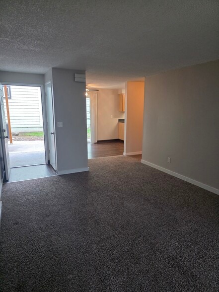 Building Photo - West End Apartments