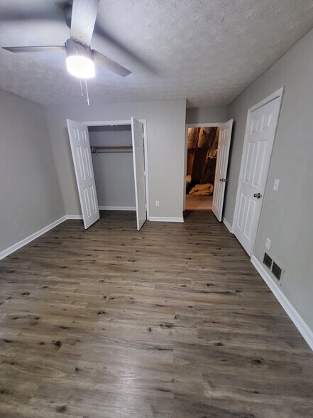 Building Photo - 9310 Cedar Ridge Dr NW