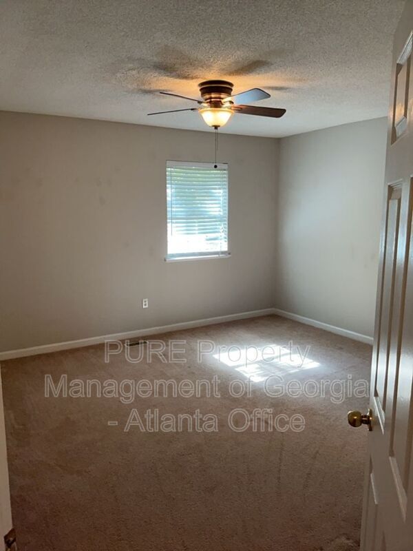 Building Photo - 1916 Cheatham Woods Dr SW