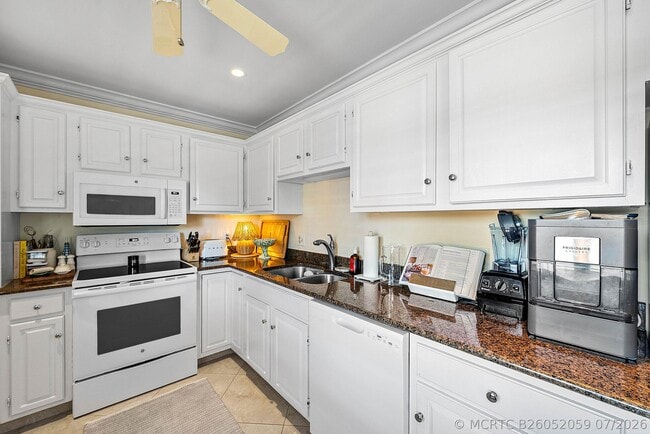 Building Photo - 4595 Kittiwake Ct