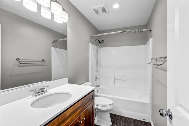 Building Photo - 2215 Antonio Dr