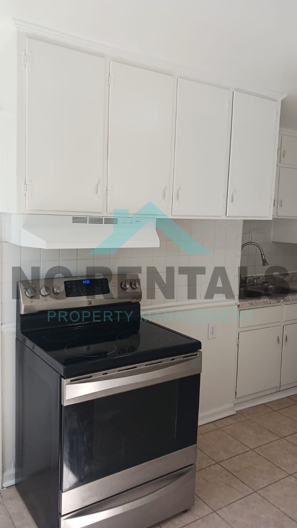 Building Photo - 1209 Gordon St