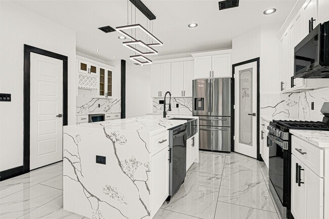 Building Photo - 13106 Donegal Way