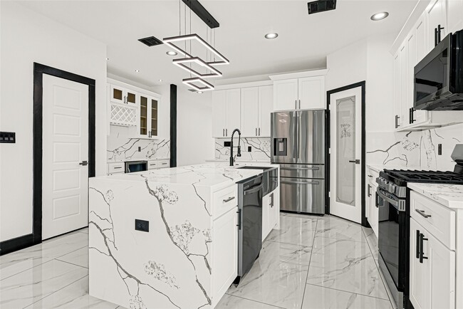 Building Photo - 13108 Donegal Way