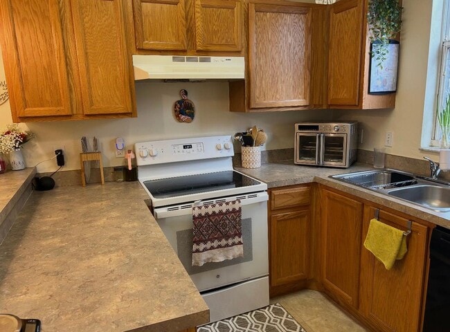 Building Photo - 3543 SW 30th Way