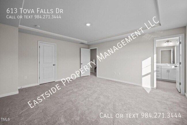 Building Photo - 613 Tova Fls Dr