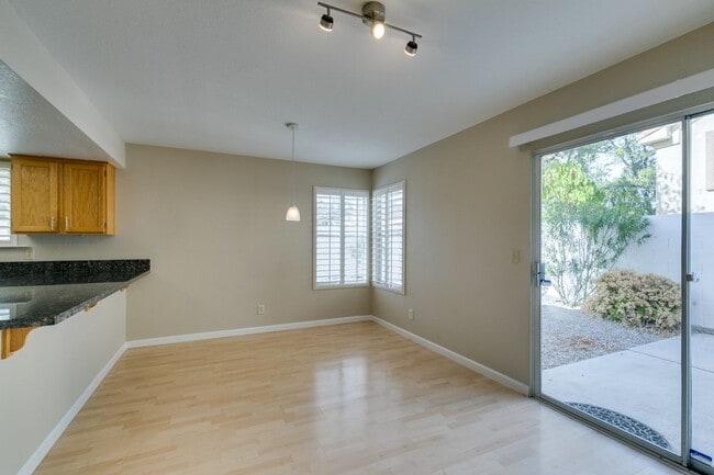 Building Photo - Beautiful Summerlin Home – 3 Bed, 2.5 Bath...