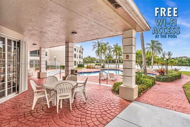 Building Photo - 2881 N Oakland Forest Dr