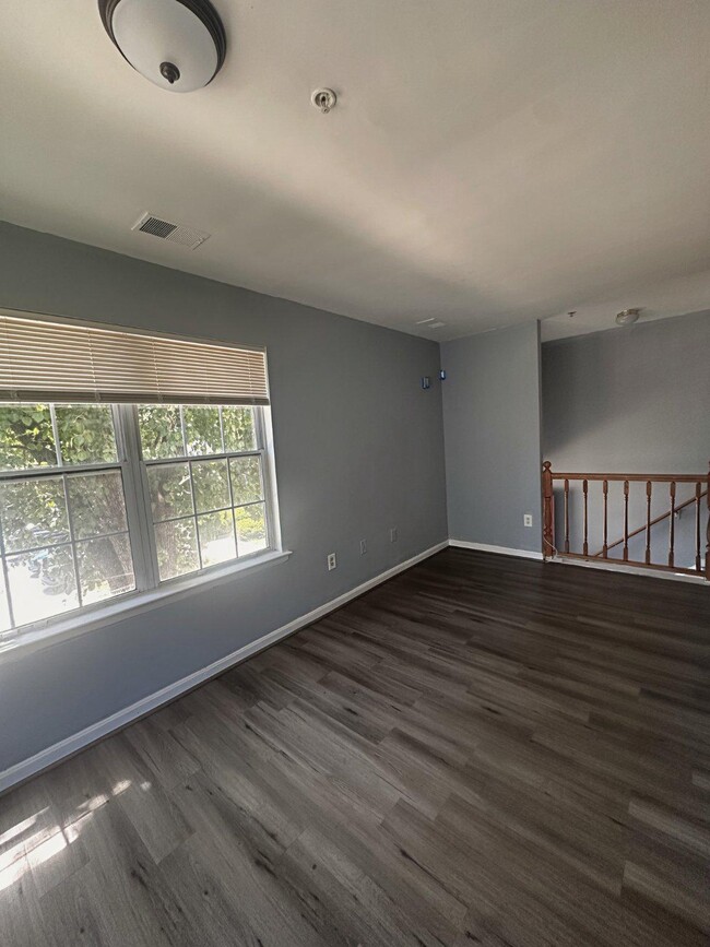 Building Photo - 1634 Brooksquare Dr