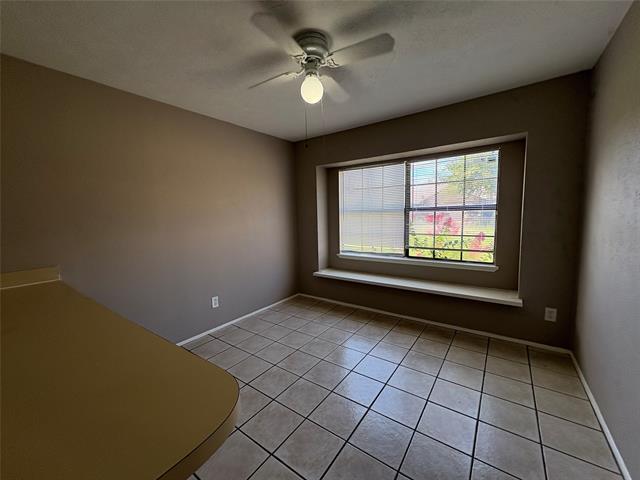 Building Photo - 455 Everest Ct
