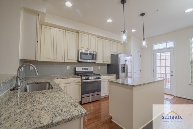 Building Photo - 1724 Lantern Mews