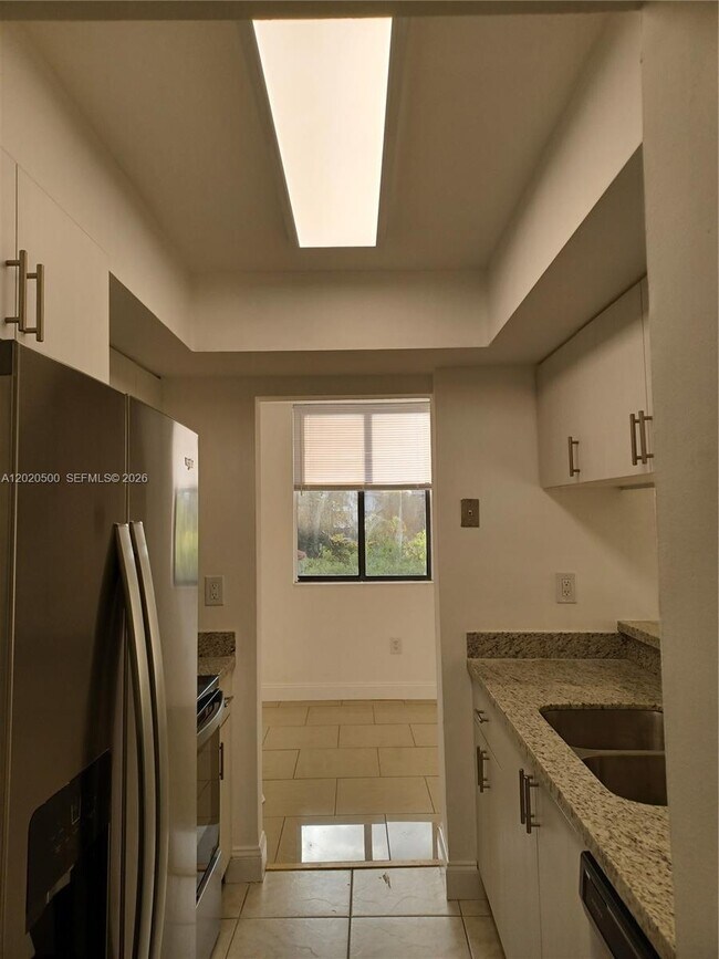 Building Photo - 8275 SW 152nd Ave