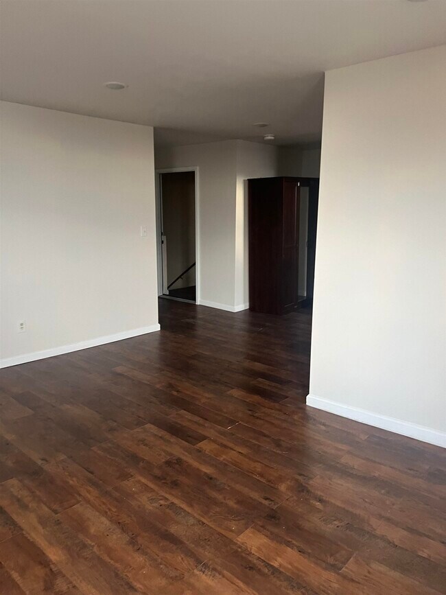 Building Photo - 3523 KENNEDY Blvd