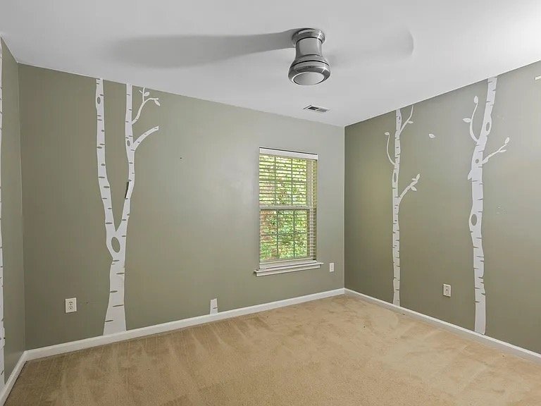 Building Photo - 11 Kinglet Ct