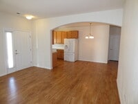 Building Photo - MUST SEE 2 Bed/2 Bath Condo in the Lakesho...