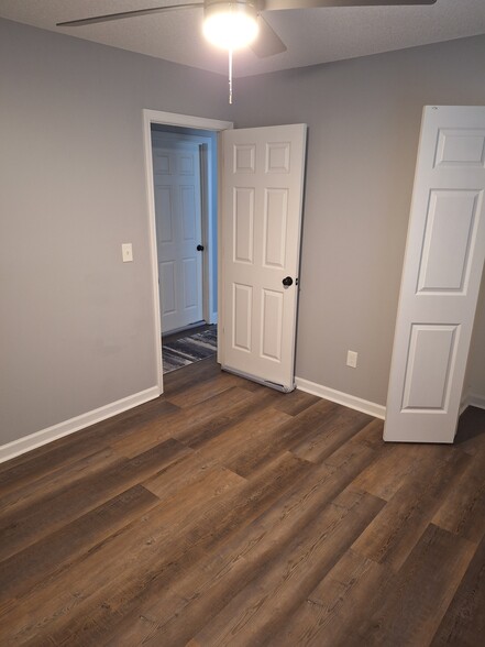 Building Photo - 325 Villa Rosa Pl