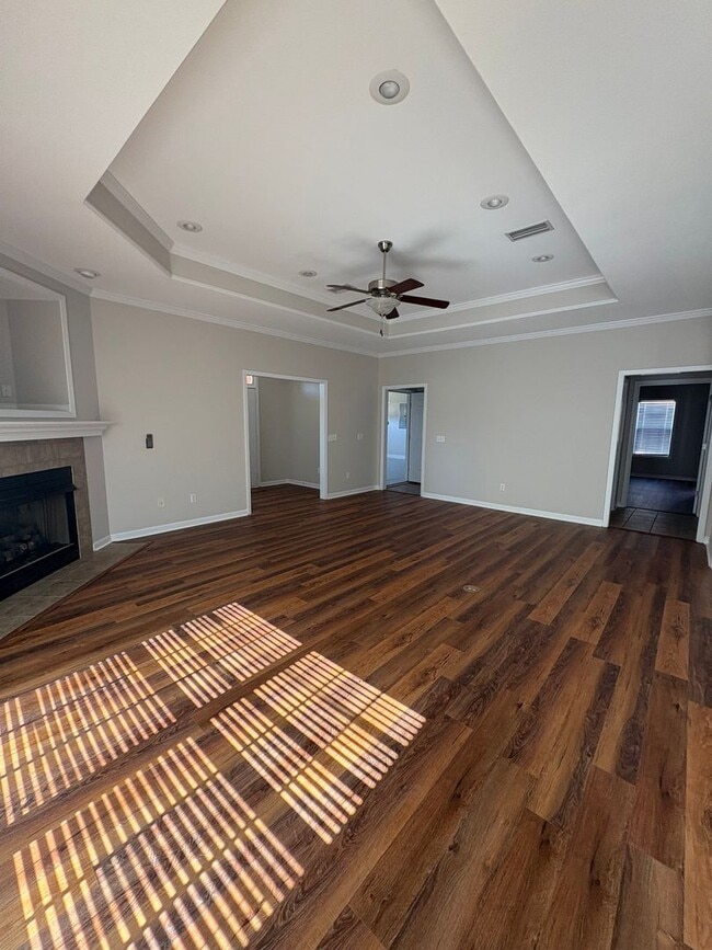 Building Photo - Cotton Creek!!!