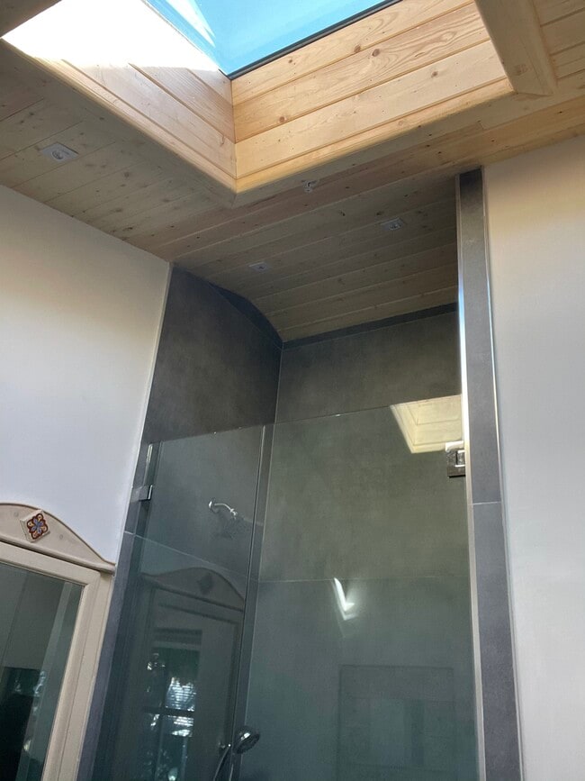 Built-in cabinet. - 1134 Stanford St