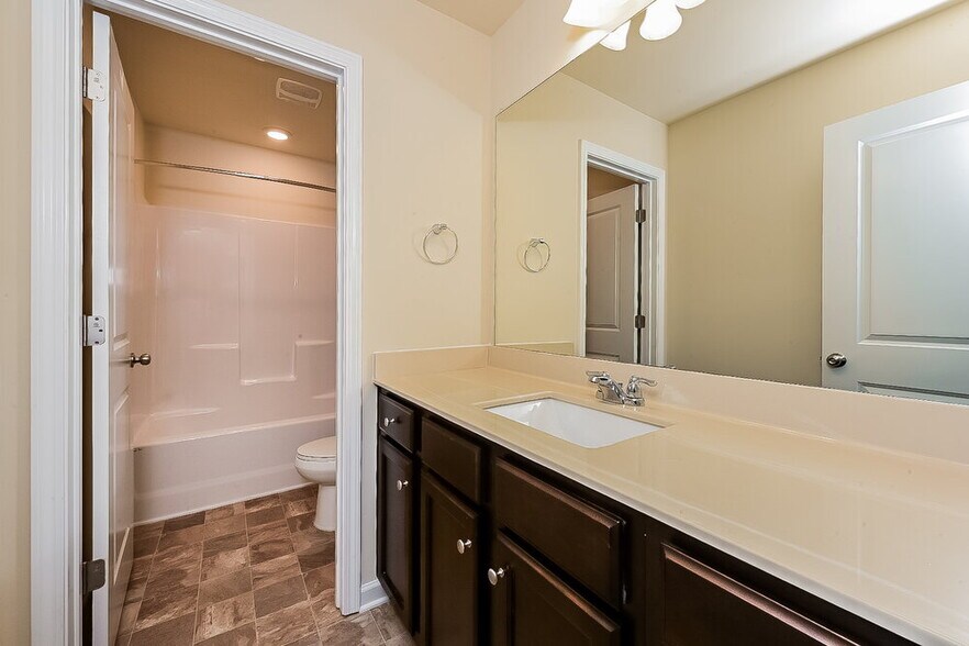 Building Photo - 532 Overo Dr