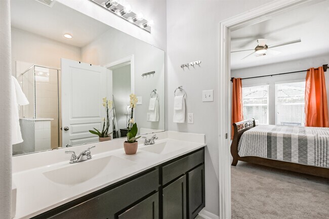 Building Photo - 10018 Chase Ct