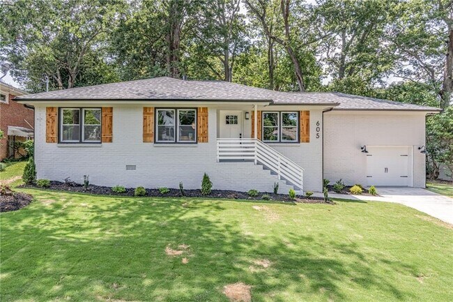 Building Photo - 605 Blake Ave SE