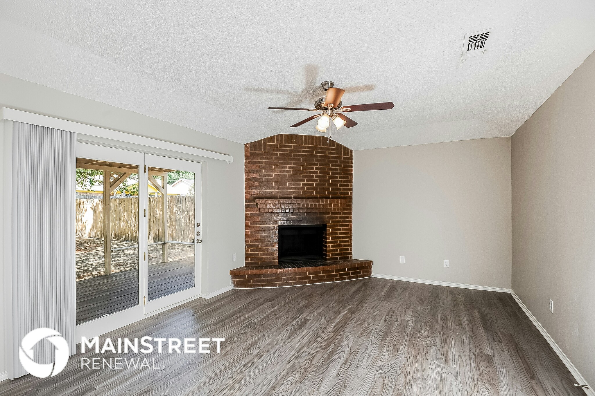 Building Photo - 6400 Rock Springs Dr