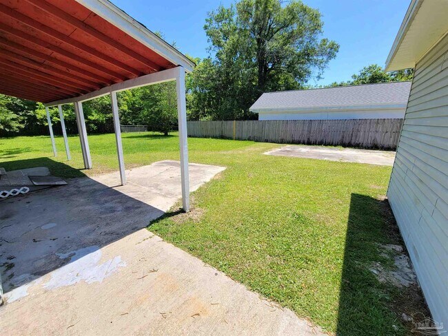 Building Photo - 714 N 49th Ave