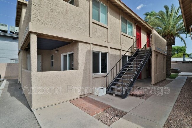 Building Photo - 601 W Rio Salado Pkwy