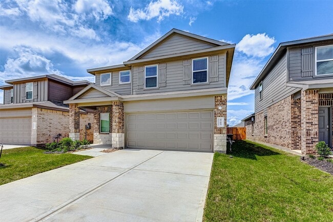 Building Photo - 24303 Alto Gdn Dr