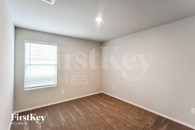 Building Photo - 14015 Mulch Ct