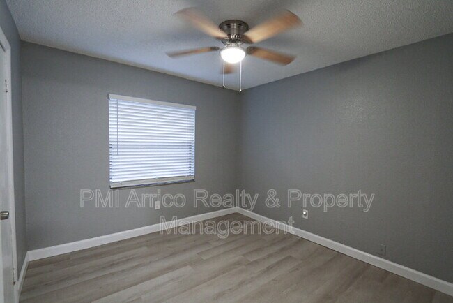 Building Photo - 1810 E 143rd Ave