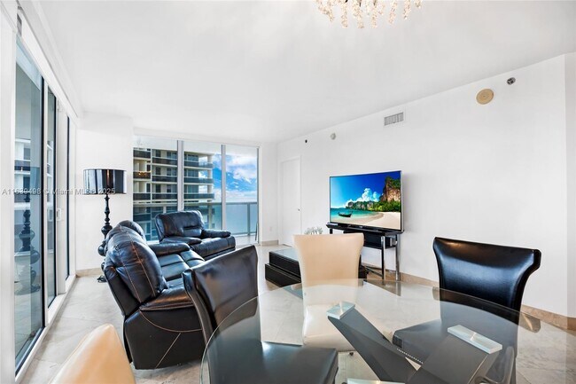 Building Photo - 1830AVAIL S Ocean Dr