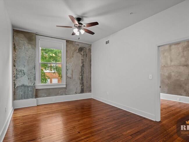 Building Photo - 212 Seventh St.