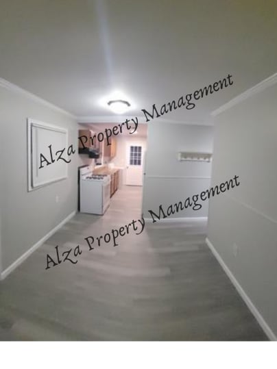 Building Photo - 2210 Capri Ave