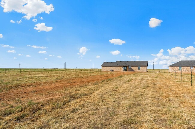 Building Photo - Country Living In Idalou ISD!