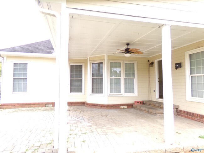 Building Photo - 141 Freedom Way