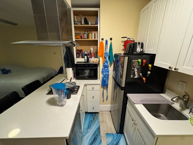 Building Photo - 65 Walden St