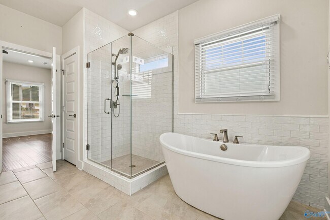 Building Photo - 151 Bridgestone Dr NE