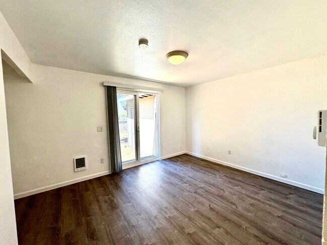 Building Photo - Cozy & Clean 3BR Home in North Tacoma