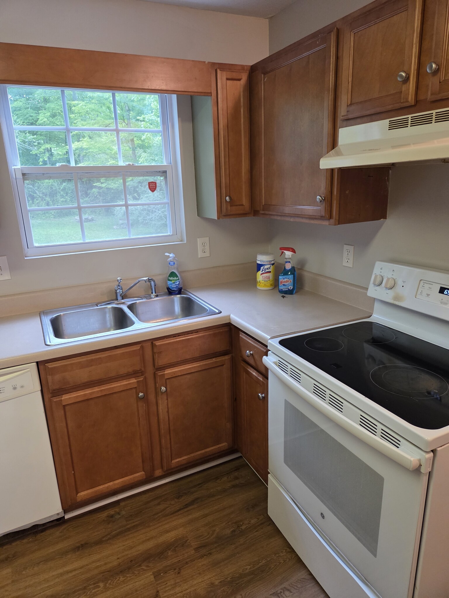 Building Photo - 3929 Acorn Dr
