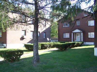 Building Photo - 2803 S 7th Street Rd