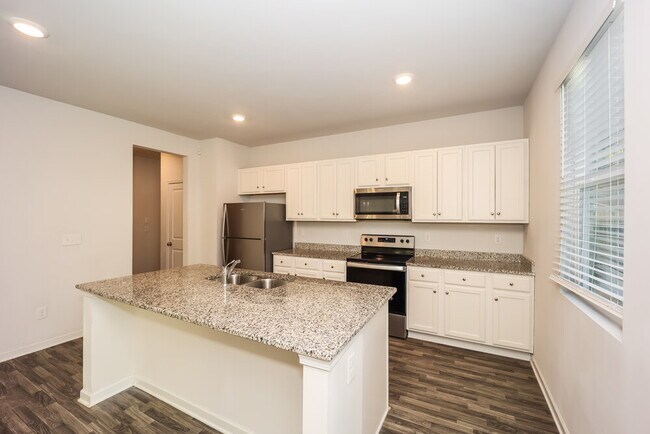 Building Photo - 199 Hamilton Pointe Dr