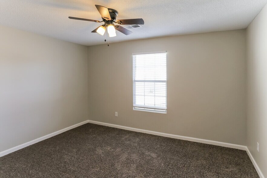 Building Photo - 7189 Atterbury Cir W