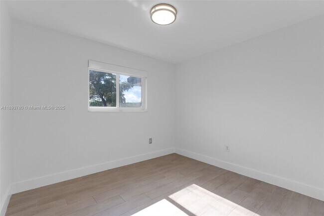 Building Photo - 9621 SW 58th St