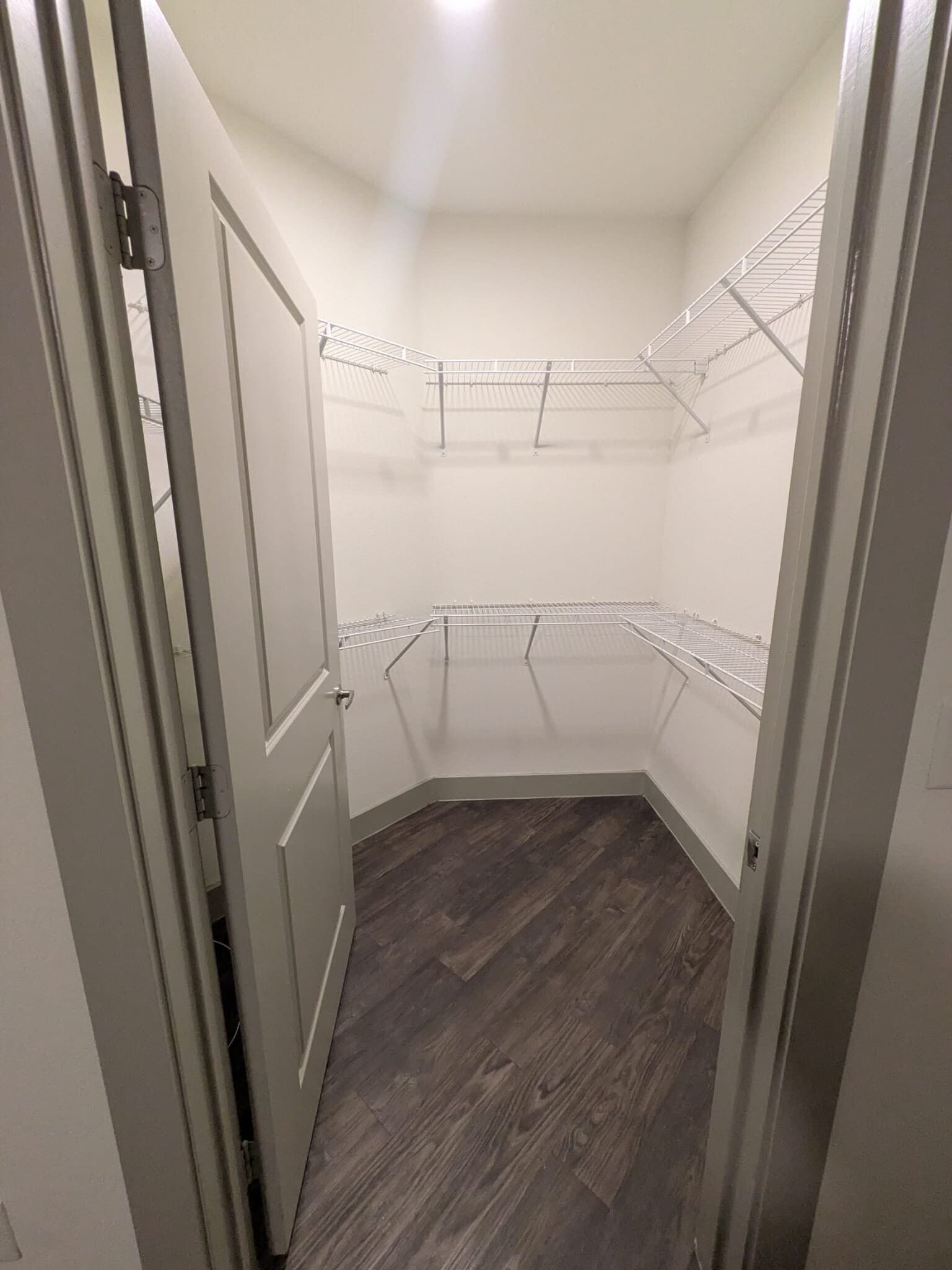 Building Photo - 3801 Vitruvian Way