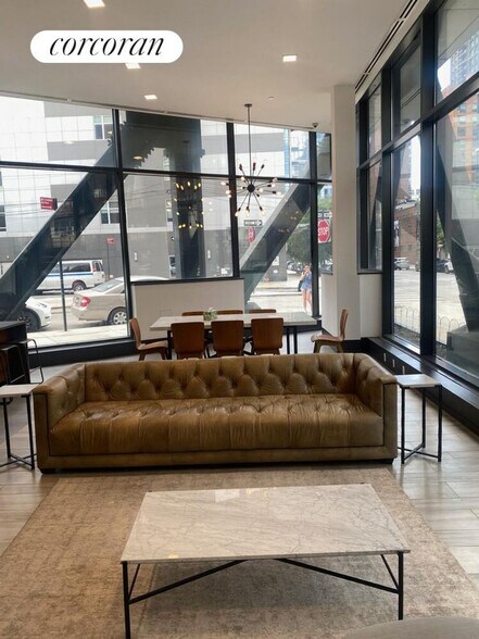 Building Photo - 25-21 43rd Ave