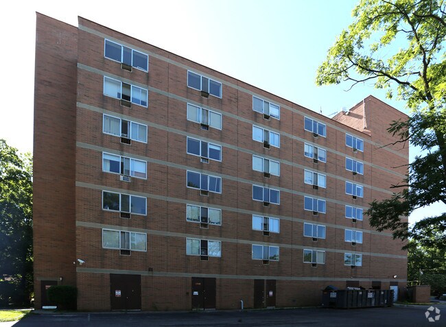 Building Photo - The Bradford 272