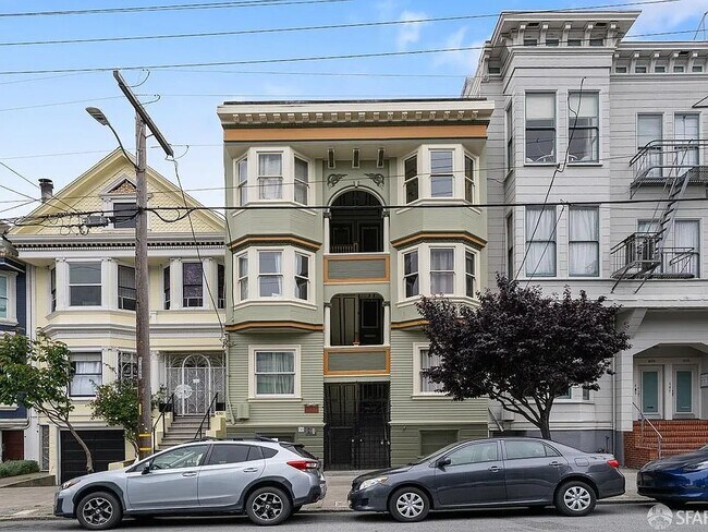 Building Photo - 628 Broderick St