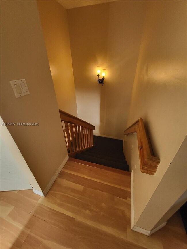 Building Photo - 820 NE 212th Terrace